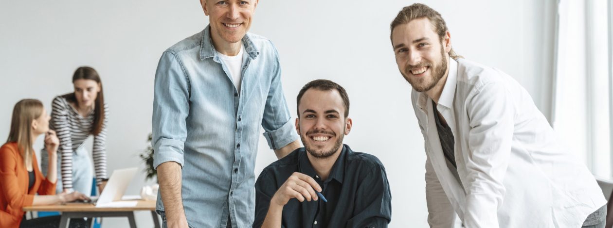 businesspeople-meeting-office-working